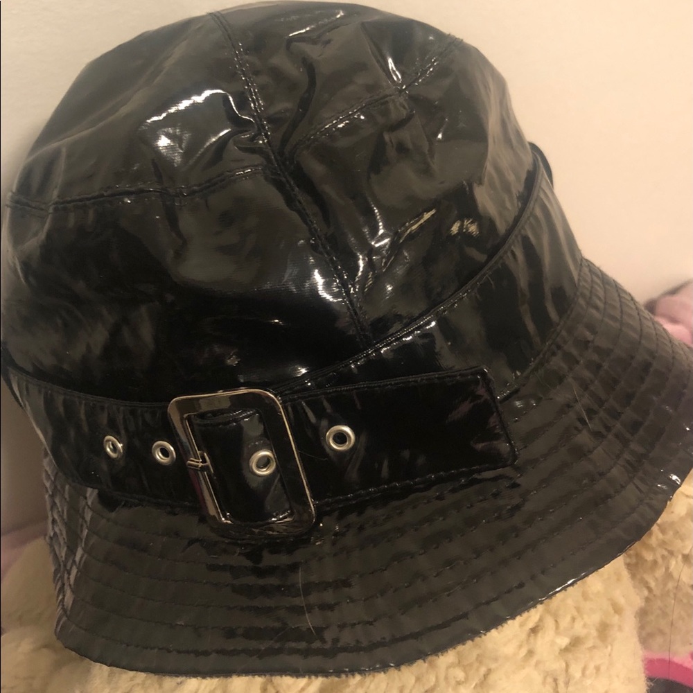 Women’s Rain Hat with Buckle